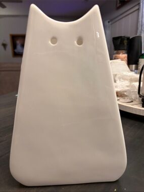 White Ceramic Cat Figurine Vase